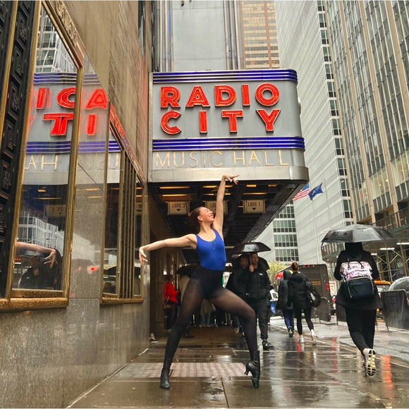 Meet your Posher, Gabby - Picture 1 of 1